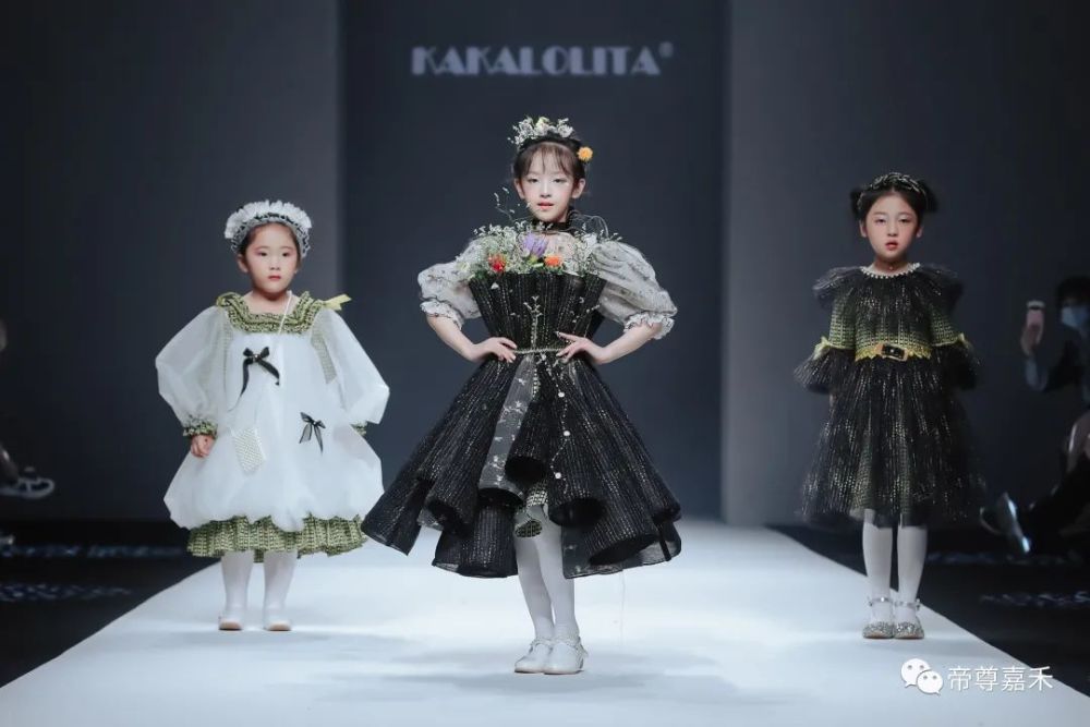2021深圳时装周|kakalolita童模秀场回顾_腾讯新闻