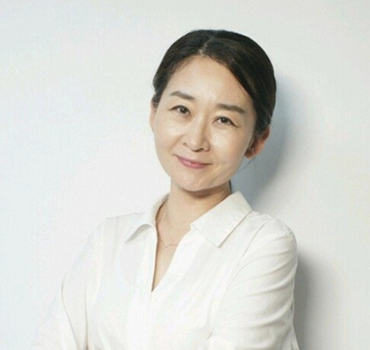 尽管内心悲痛,千静荷的家人仍在第一时间认真处理后事,出殡仪式定在30