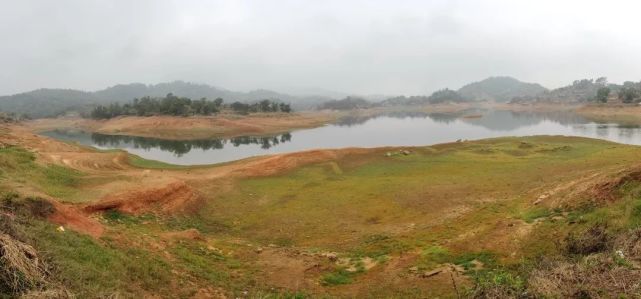 雨天过后秋风水库实拍