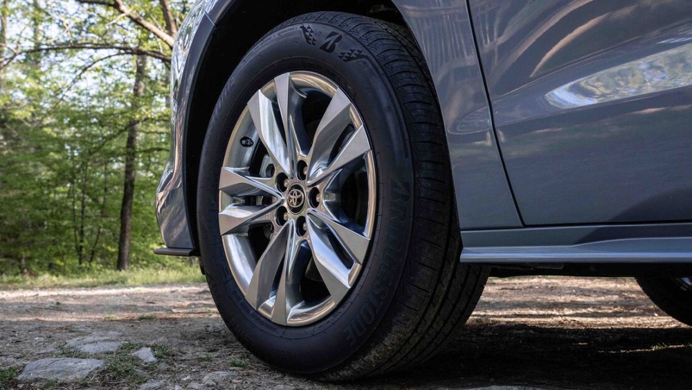 2022款塞纳特别版亮相，搭JBL音响，还配AWD系统(图3)