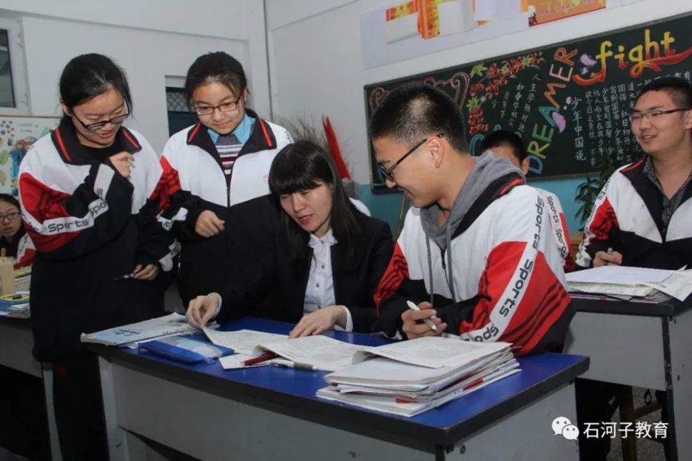 石河子第二中学教师荣获全国奖兵团获此殊荣第一人