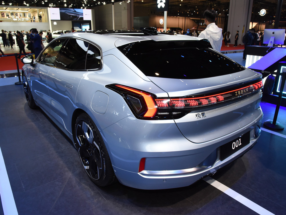 以全新面貌示人 极氪001正式上市