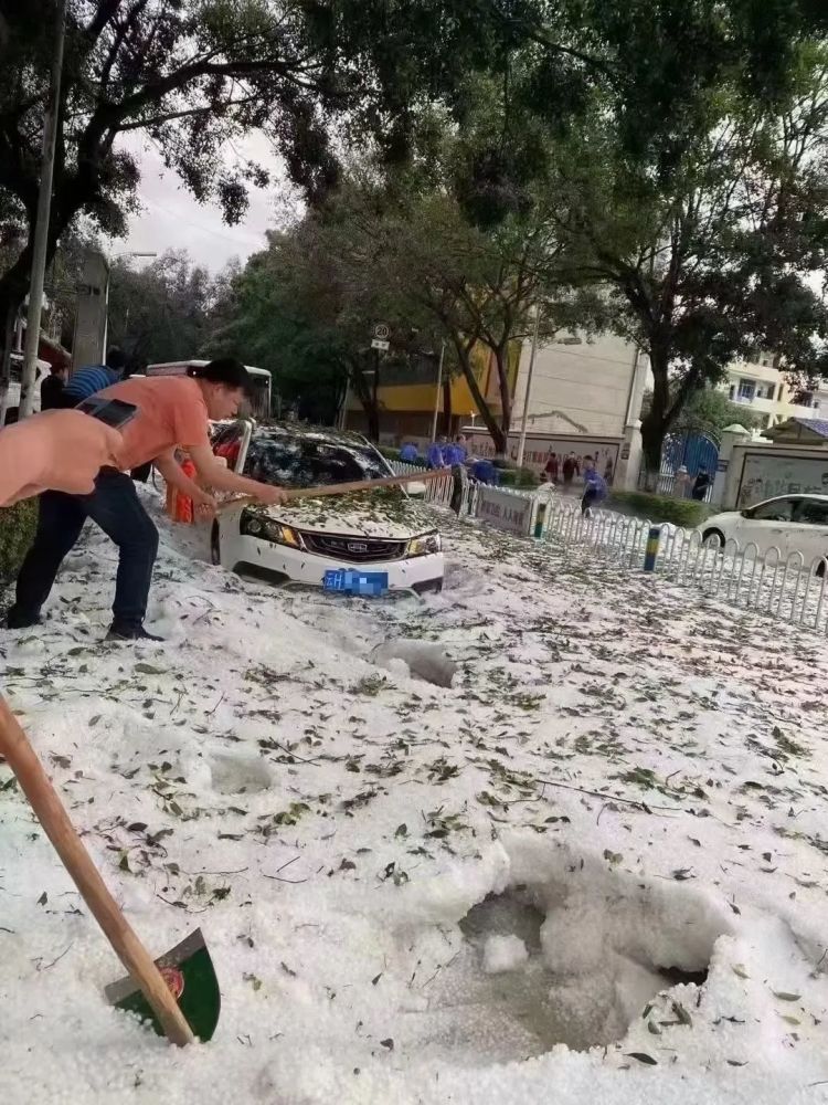 文山市冰雹图片