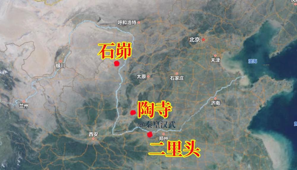 其次,石峁的起始年代略晚于晋南的陶寺遗址,到公元前2000年前后,石峁