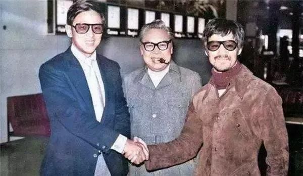 让竹联帮14k全帮出动的王羽有多强?让谢贤爬到台湾,成龙乞求_腾讯新闻