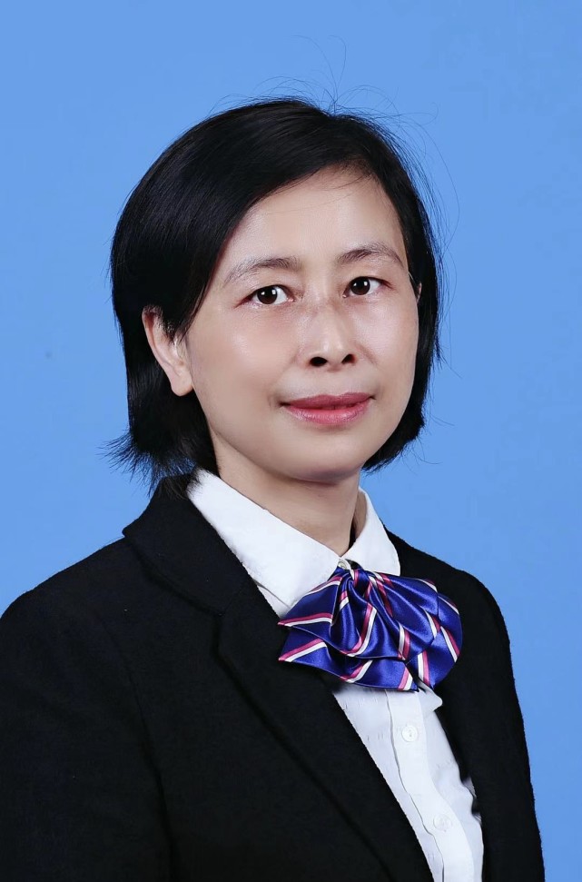熊春英女士加入福特中国,并担任江铃汽车总裁,全面负责江铃汽车的运营