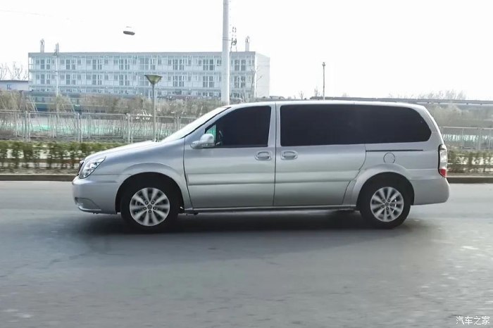 7年前的老别克gl8驾驶品质如何开起来就知道