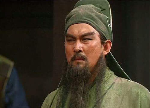关羽的雕像为何总在闭目养神?