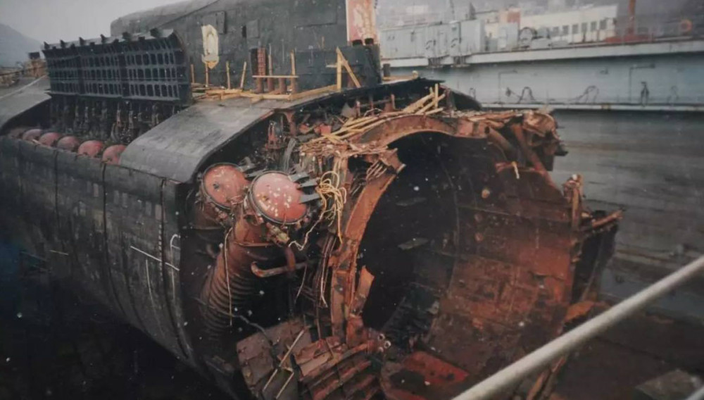 7枚鱼雷突然爆炸 118名海军命丧大海 美国欲援助却遭到拒绝 全网搜