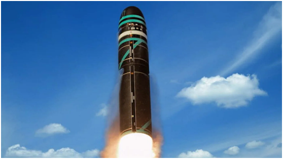 法国朝大西洋试射一枚洲际导弹落点位置靠近美国美侦察机全程紧盯