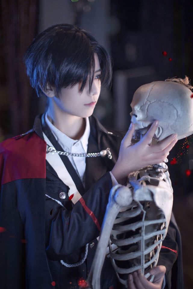 喵特cos利威尔兵长进击的巨人