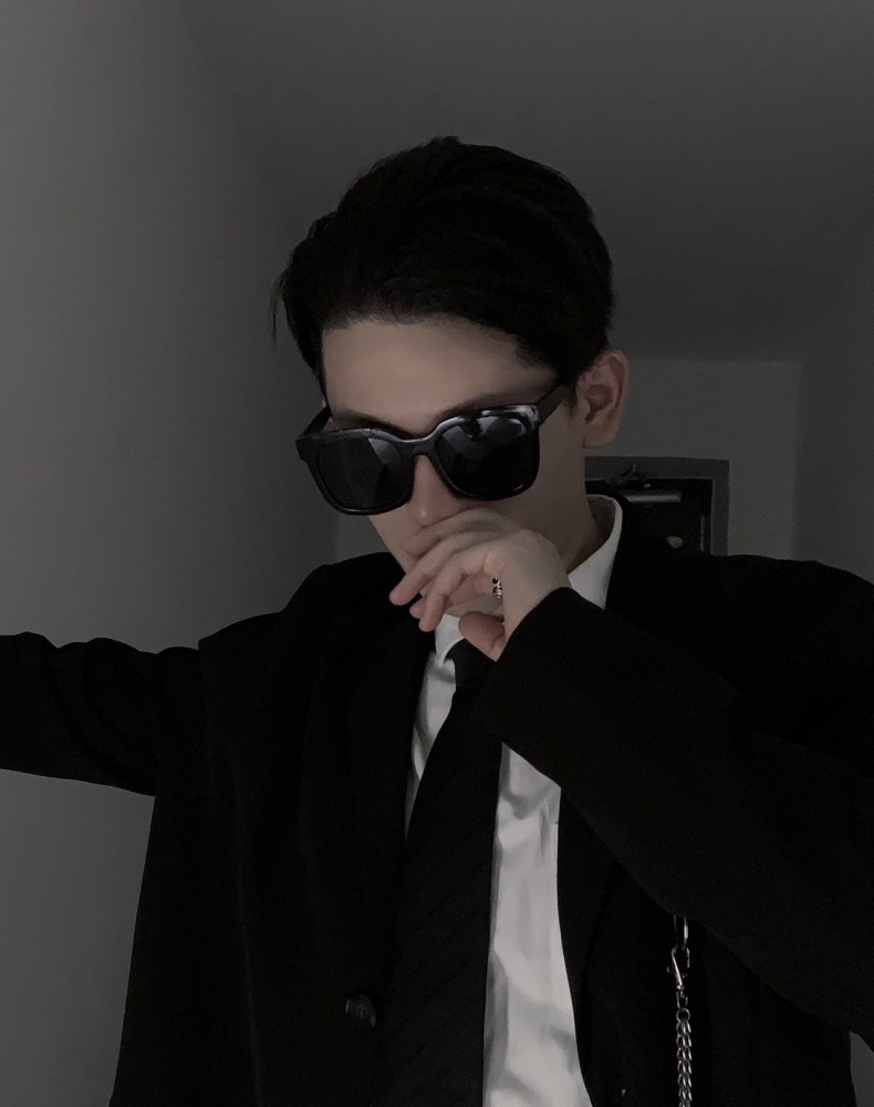 霸总林锡终于露脸了看过照片后网友懵了客串这么多角色吗