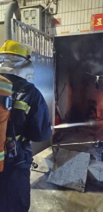 出租屋起火 一把大火 烧走 领导 腾讯新闻