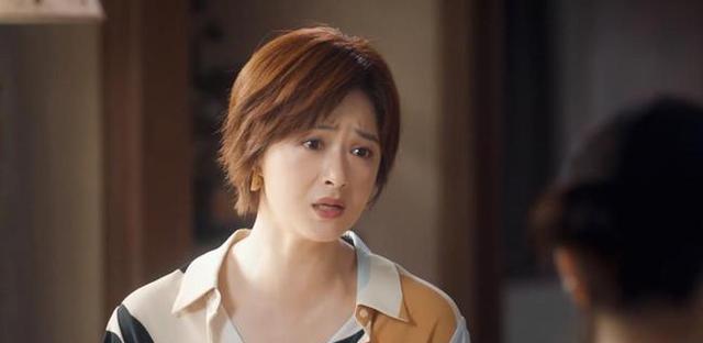 在2015年5月首播的电视剧《虎妈猫爸》中,赵薇饰演一位学龄前女童的