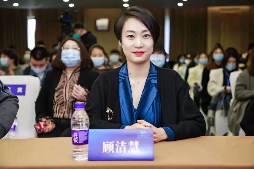 小融也有幸采访到了顾洁慧太仓沙溪人,沙溪高级中学