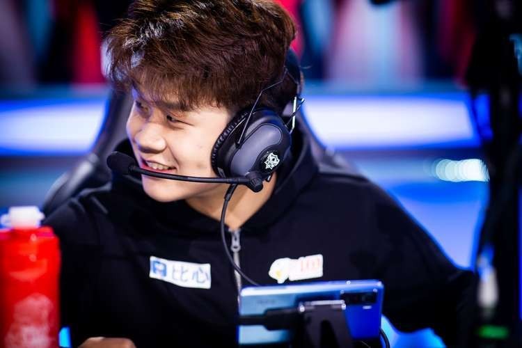 dyg人间真实战神健上演母凭子贵小义被禁赛后他也倒了