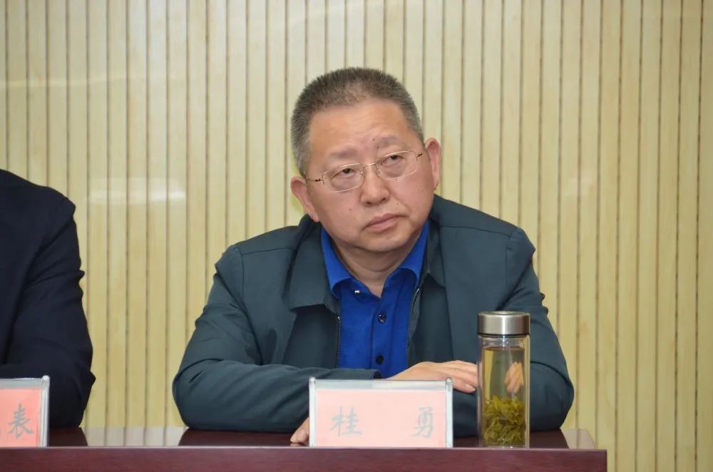 区人大法工委副主任何侃充分肯定了利州区检察院公益诉工作,他表示