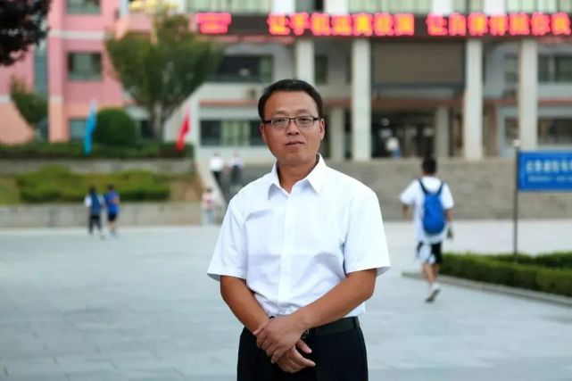 合阳教师王军亮丹心化作春雨洒换做桃李满园春