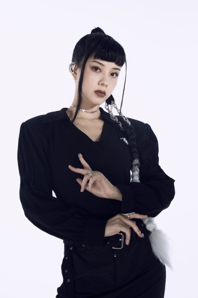 ai小冰 "ai姐姐"朱婧汐,彼此成就的跨次元友情