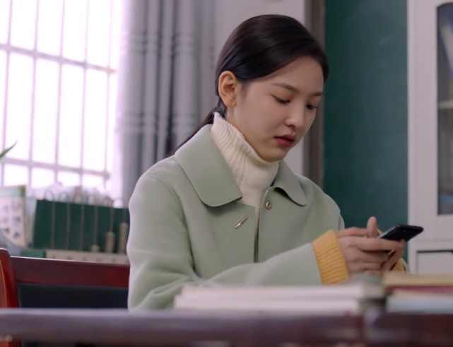 张馨予饰演的黄文,章若楠饰演的梁诺,到底谁是电视剧《号手就位》的女