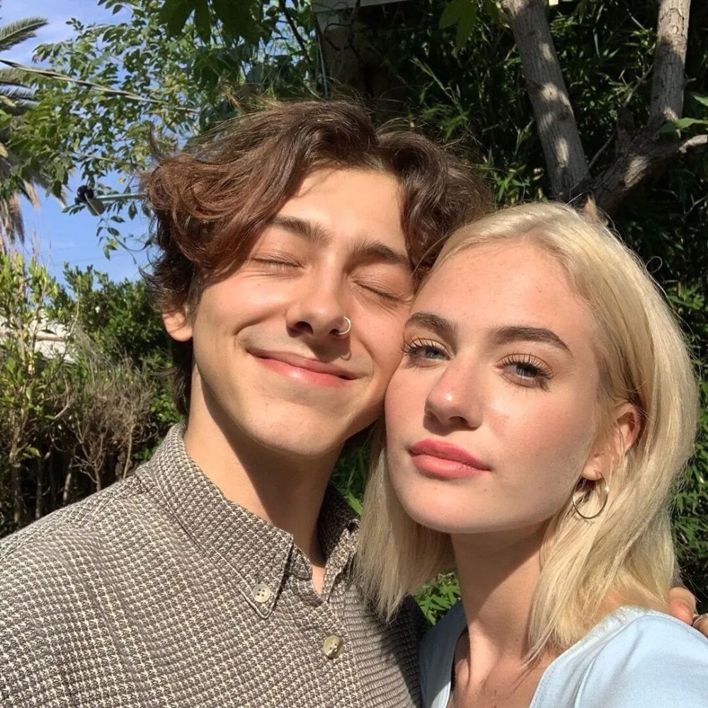 欧美情头有时候我词不达意但我真的很开心生活中有你