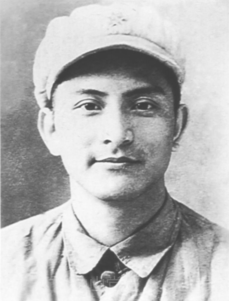 杨子江(1918—1998)▲郑少康(1918—2015).