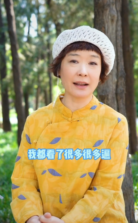 央视主持人王雪纯晒近况眼袋突出面容憔悴51岁至今无子