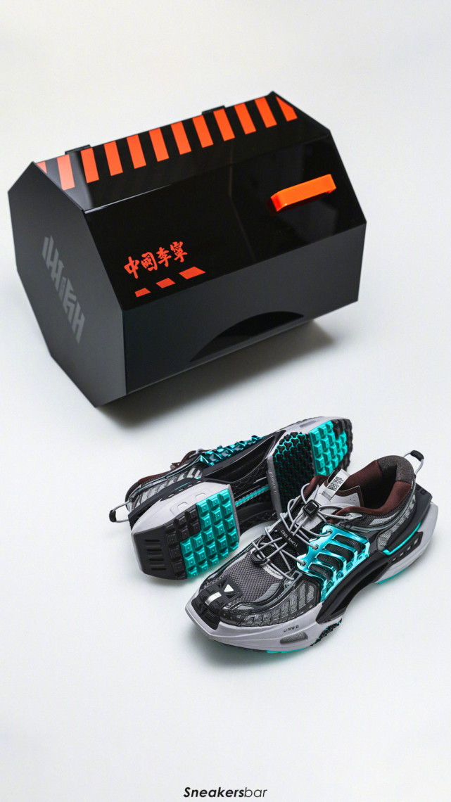 李宁玄空·无双弓与结合的重装机甲·全新松绿/银灰配色