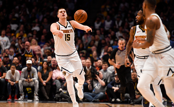 传球最好的中锋四项数据证明了约基奇拥有顶级后卫级别的传球技术