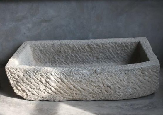 为啥有人到农村高价收购猪食槽子,大石碾子?他们都用来干啥了