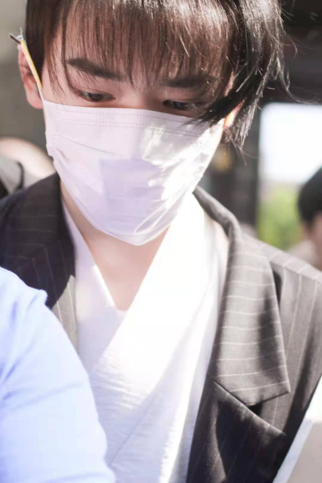 宋亚轩弟弟高马尾古装造型路透