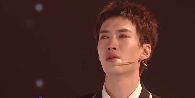 《创造营4》复盘决赛舞台,吴宇恒惊艳全场,利路修火力全开