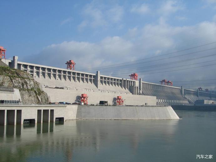 三峽水利樞紐(三峽水利樞紐工程哪一年竣工)