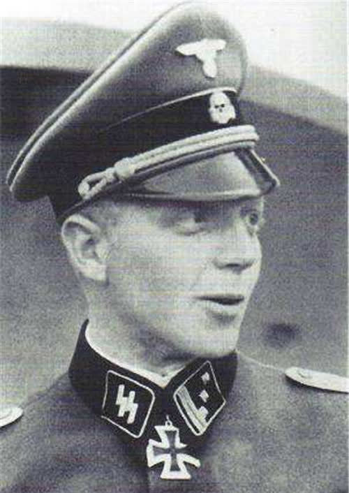 这一切都离不开上述那名年轻军官,他是德国党卫军摩