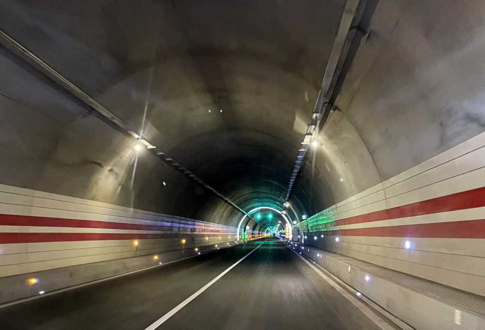 摄影人川藏自驾:成都出发,第一站拍梨花,金川是春秋两季拍摄场_腾讯