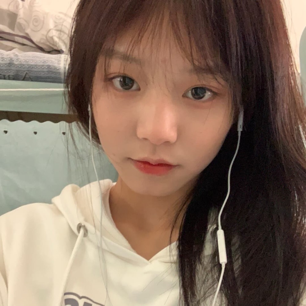 女生头像南芜大学段嘉许我的光