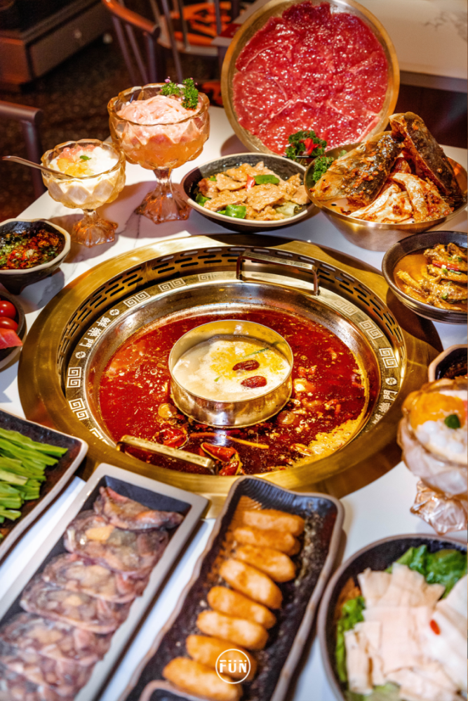这个5月贾乃亮的鲜乐门鱼头火锅陪你鲜辣起来