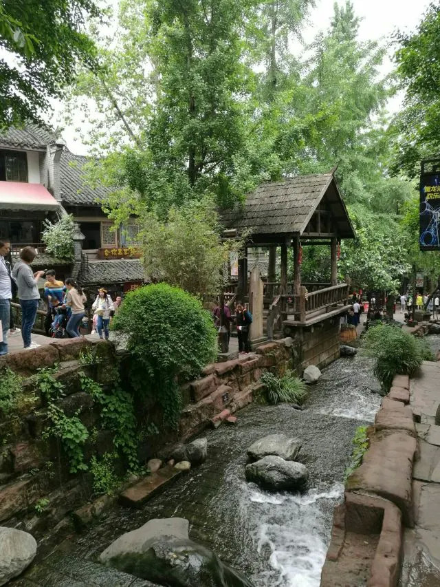 黄龙溪古镇在哪里(黄龙溪古镇在哪里停车便宜)