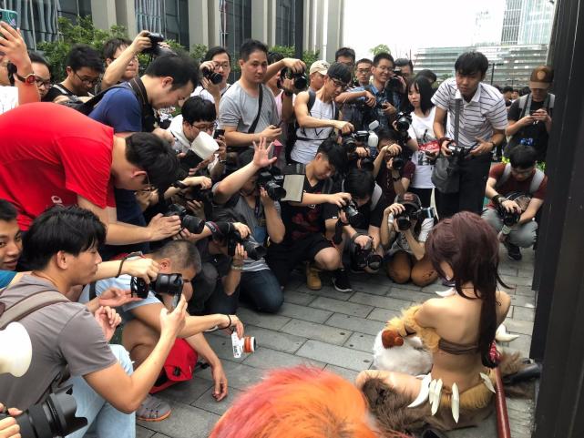 保定漫展挂空挡原图图片