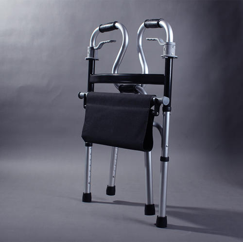 老人出行辅具有哪些?提升老人生活品质的工具