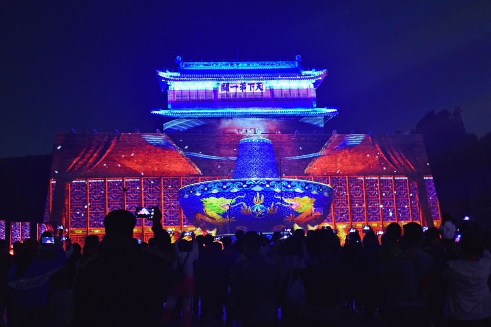 见过这样的长城吗一场光影黑科技带来的视觉盛筵在天下第一关上