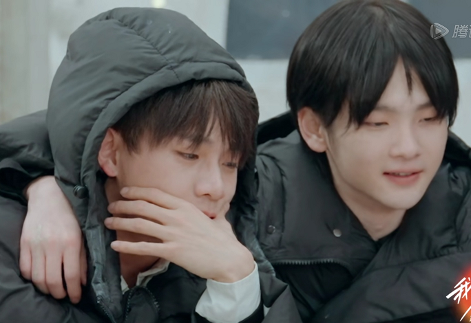 r1se毕业团综开播互相抬杠欢乐多全员游戏失败改拜年