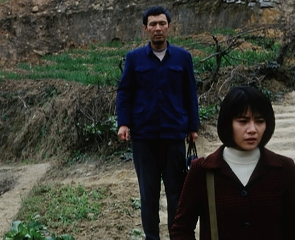 上海知青支援贵州少女被困山区这部冷门电影讲述了一个特殊的年代