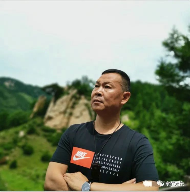 小说作者排行_高二辍学,靠写小说登上福布斯作家榜,38岁的韩寒活得令人羡慕