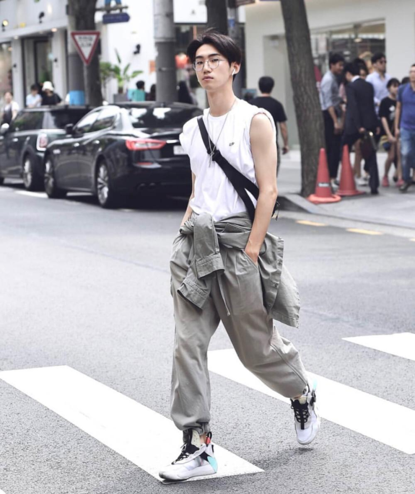 五一出游男人拍照不会摆pose不可能