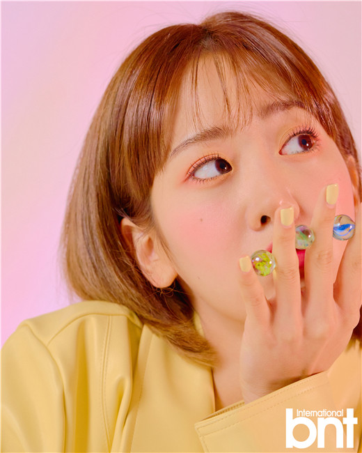 歌手姜蕙妍拍摄bnt写真 "因疫情无法去旅行,新的趣