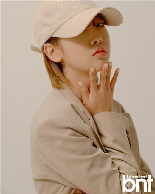 歌手姜蕙妍拍摄bnt写真 "因疫情无法去旅行,新的趣