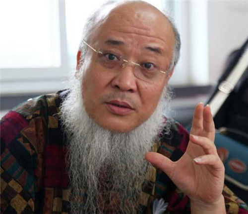 北大教授 53岁2天闪婚21岁黑人女大学生 花4000万娶妻 腾讯新闻