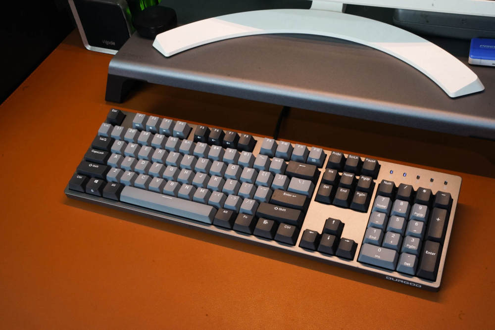 绅士男的必须品杜伽k310银轴机械键盘的使用感受