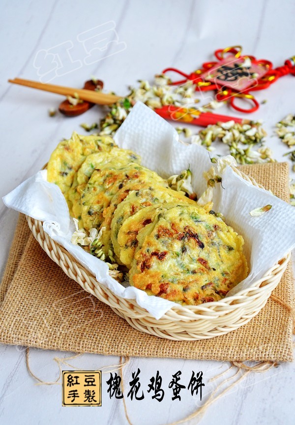 洋槐花上市了清火又养颜洋槐花这样做孩子一口一个吃得香